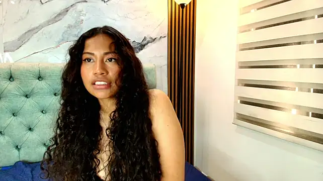 SaraVasquez_ stripchat live cam model