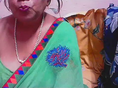 Sweet_ritika143 stripchat live cam model