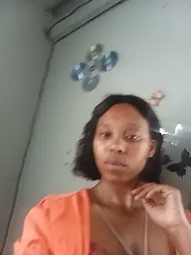 EbonyJuicyAss stripchat live cam model