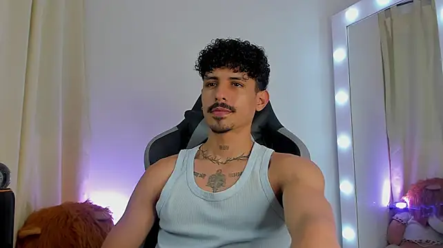 Lukeetaylor stripchat live cam model