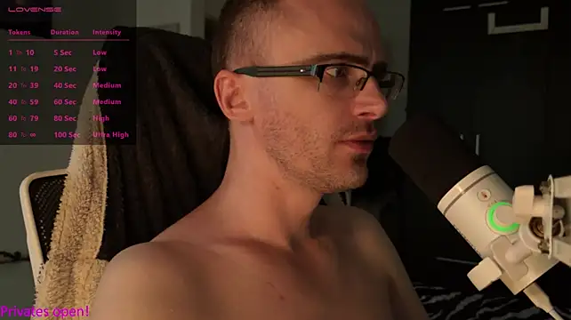Moonsire1 stripchat live cam model