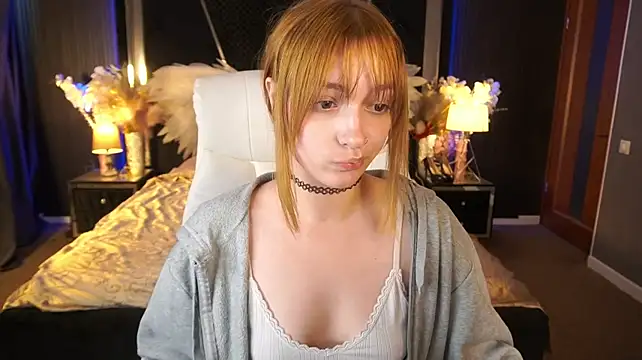 LizzaMoonn stripchat live cam model