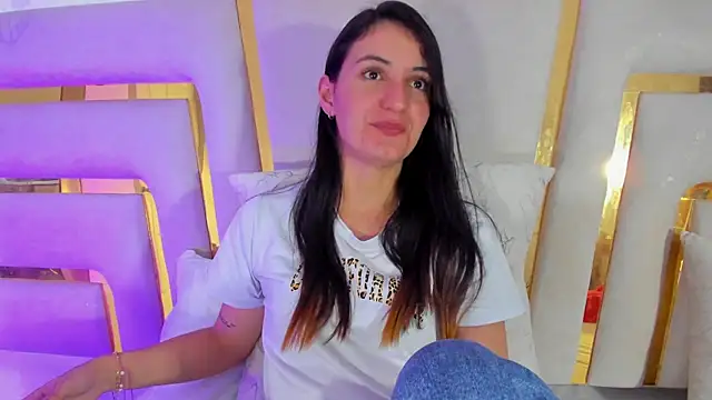 Emy-Ferrer stripchat live cam model