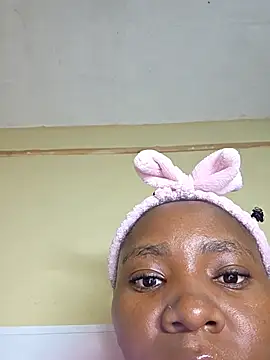 kisserhotter stripchat live cam model