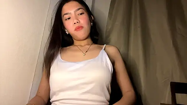 VanessaM03 stripchat live cam model