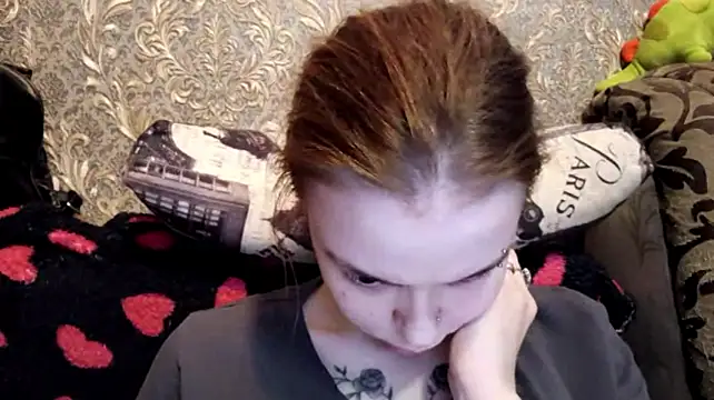 CaraDelevingnee stripchat live cam model
