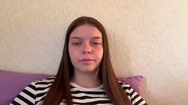 IvyWild stripchat live cam model