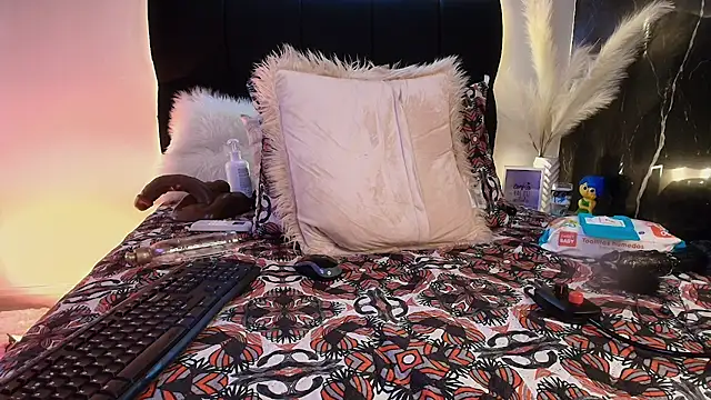 lorrayne_ stripchat live cam model