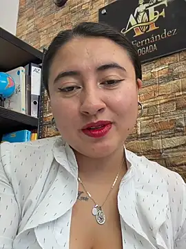 _Sarah-Office1 stripchat live cam model
