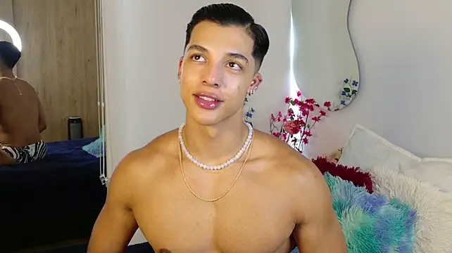 Troye_Williams stripchat live cam model