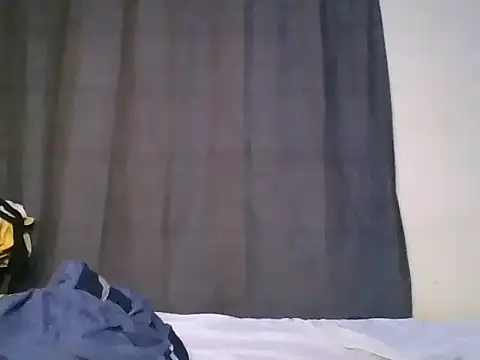 Pretty_vee1 stripchat live cam model