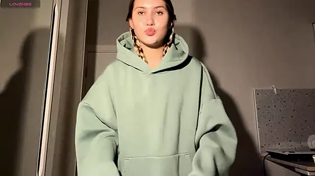 LidaCoello stripchat live cam model