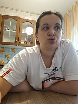 LoryziaCynthia stripchat live cam model