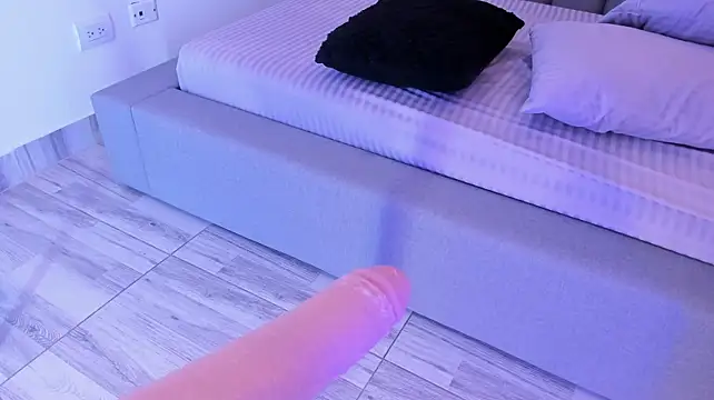 EmilyBlossom_ stripchat live cam model
