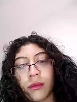 Doll2U stripchat live cam model