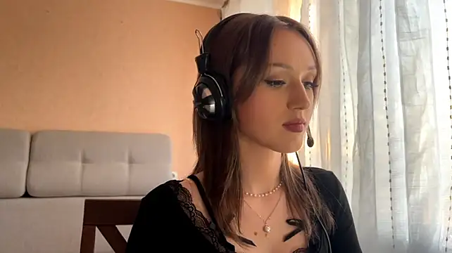 ShannanWohlers stripchat live cam model