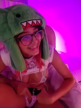 minumesaky stripchat live cam model