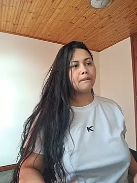 Alessandraa- stripchat live cam model