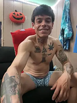 Imnotabatman45 stripchat live cam model