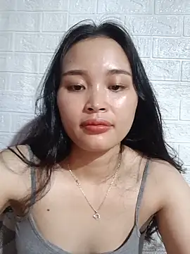 Akile80 stripchat live cam model