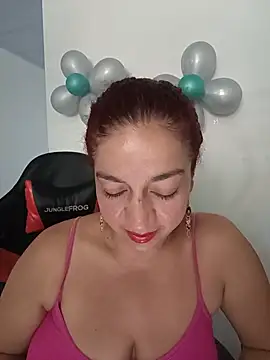 Tumilf stripchat live cam model