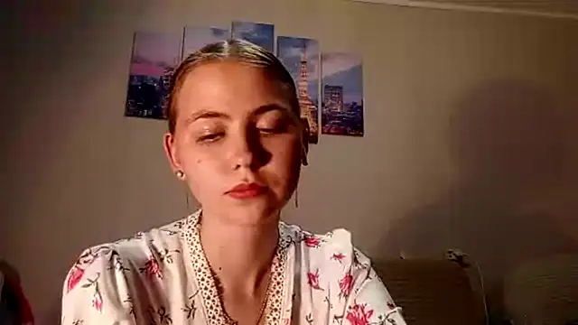 AnnettaHosaka stripchat live cam model