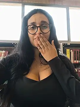 Annya-sweet stripchat live cam model