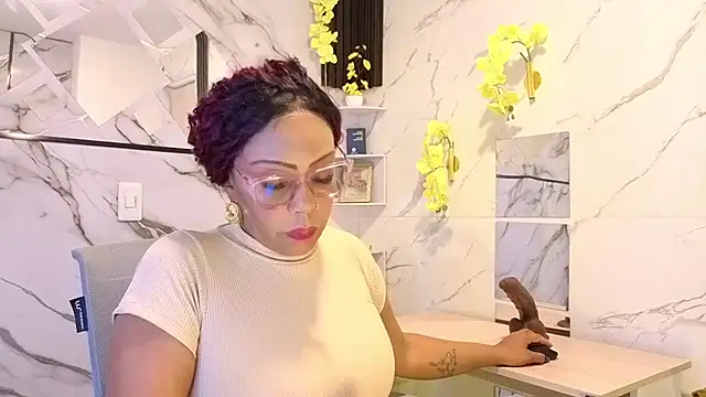 AmberNix stripchat live cam model