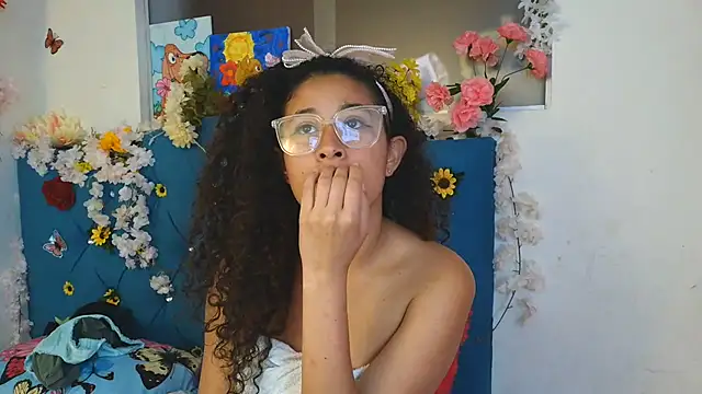 Milkdulce1 stripchat live cam model