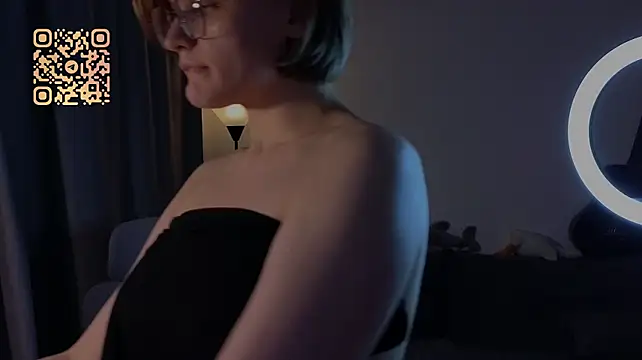 _JessieVibes stripchat live cam model