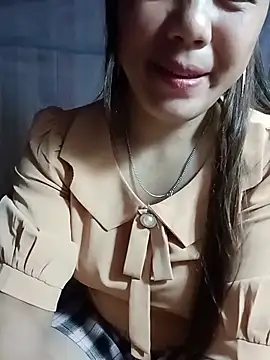 Sara_pusyy stripchat live cam model