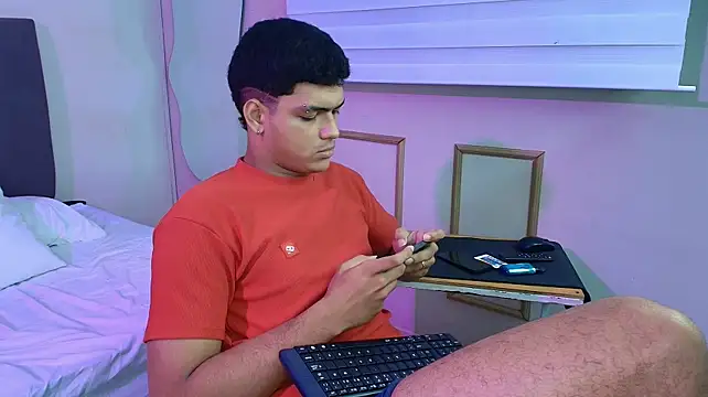 Keinner_BigDick stripchat live cam model