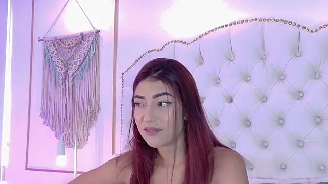 AriaStonne stripchat live cam model
