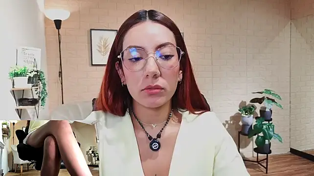 MissOffice_ stripchat live cam model
