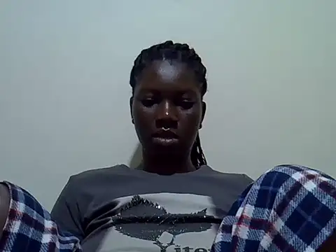Sweet-Lynn stripchat live cam model