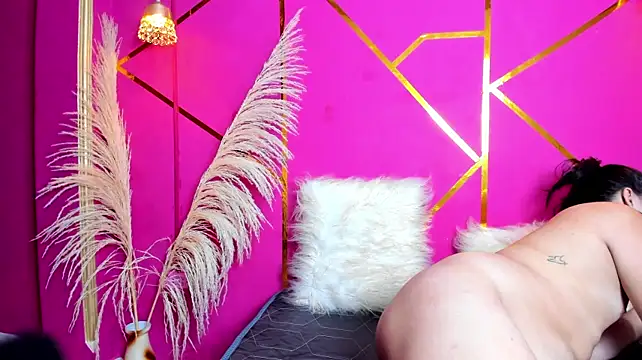luna-bella183 stripchat live cam model