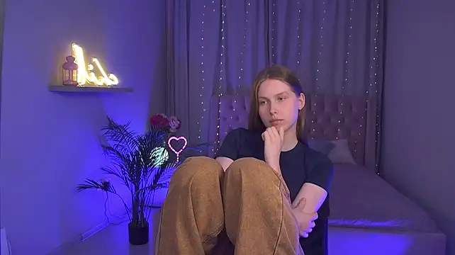 MelissaLowson stripchat live cam model