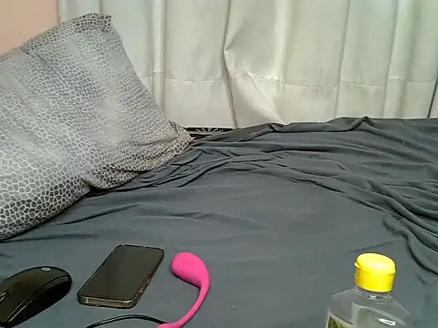 FreeGirll stripchat live cam model