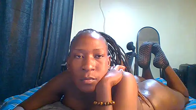 blackcuteebony stripchat live cam model