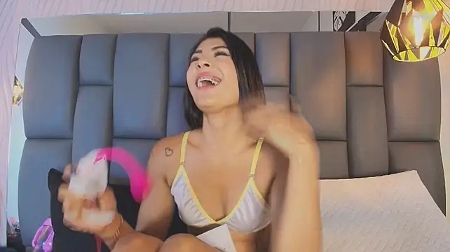 Lana_Sliim stripchat live cam model