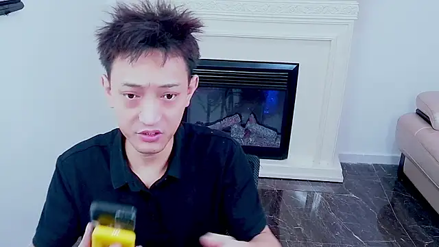 GJ-01 stripchat live cam model