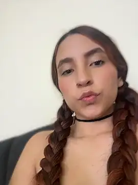 juanita-7 stripchat live cam model