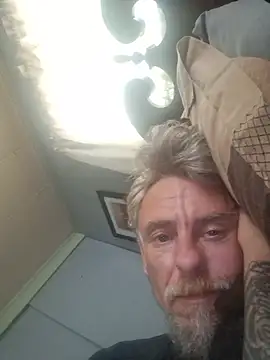 19JaSon83 stripchat live cam model