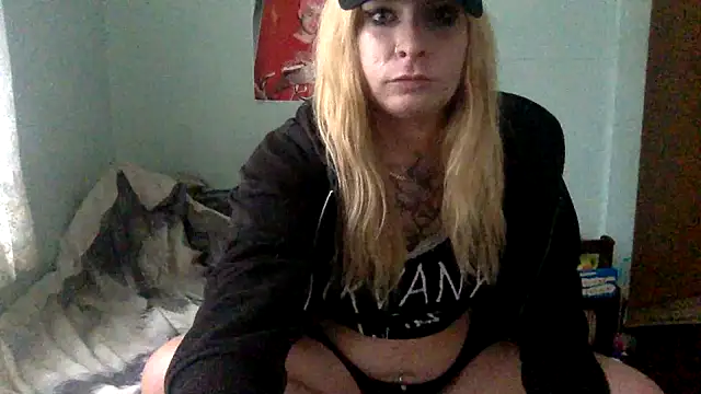 alexabunni stripchat live cam model