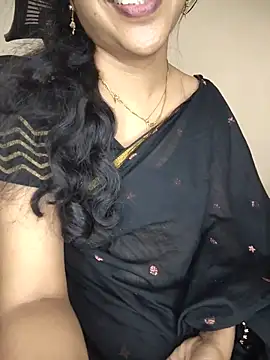 Cute-Smiely-Queen-Telugu stripchat live cam model