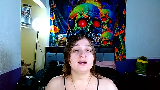 Chloenightmare stripchat live cam model