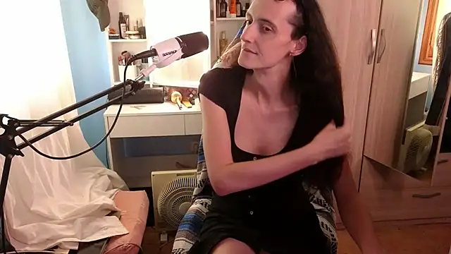 MemiSecrets stripchat live cam model