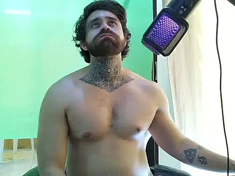aronmiller404 stripchat live cam model