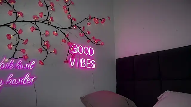 redxxxvixen stripchat live cam model
