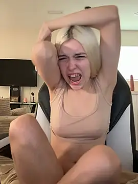 Rainsworld420 stripchat live cam model